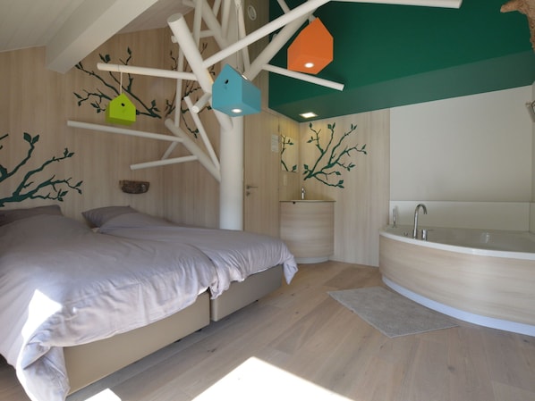 House | 4 bedrooms, individually furnished, bed sheets