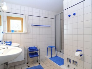 Bathroom | Shower