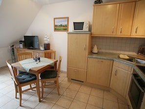 Dining - Spacious Apartment in Dierhagen Strand With Balcony (Ostseebad Dierhagen)
