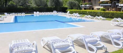 House | Pool