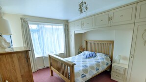 3 slaapkamers, individueel gemeubileerd, beddengoed