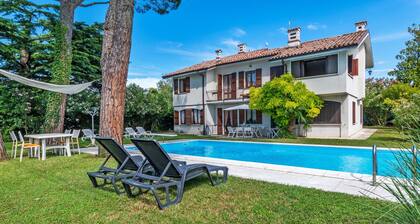 Spacious Lake Garda Villa With Private Pool, Garden and Direct Lake Access