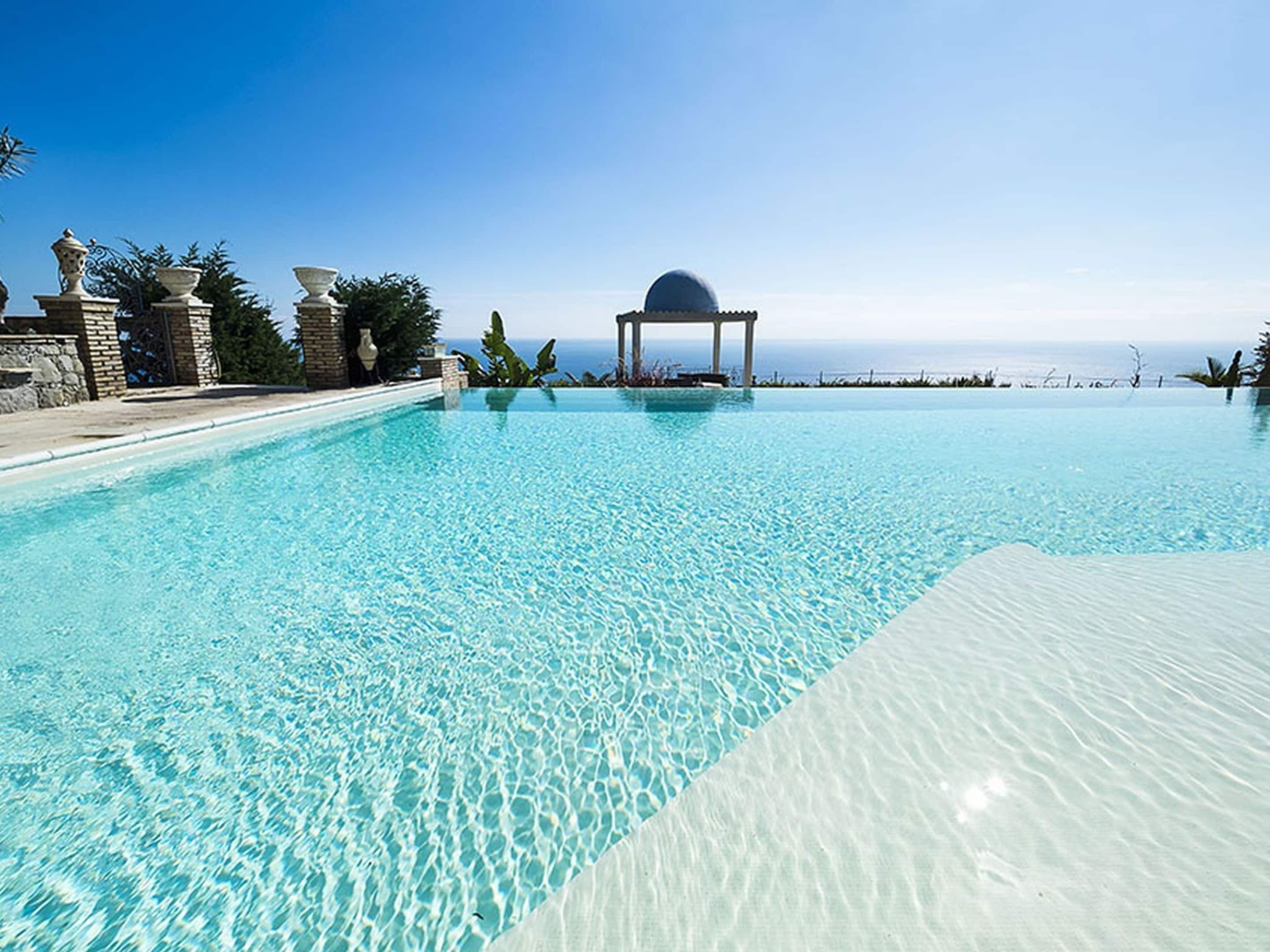 Villa | Pool | Indoor pool, outdoor pool