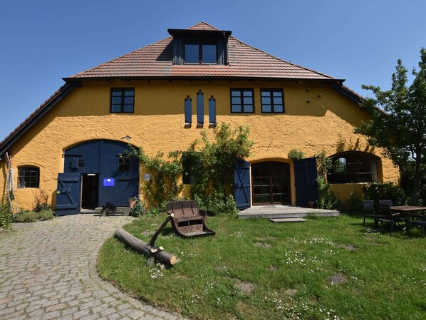 Apartment | Exterior - Ferienwohnung Parkblick mit 3 Schlafzimmern (Niepars)