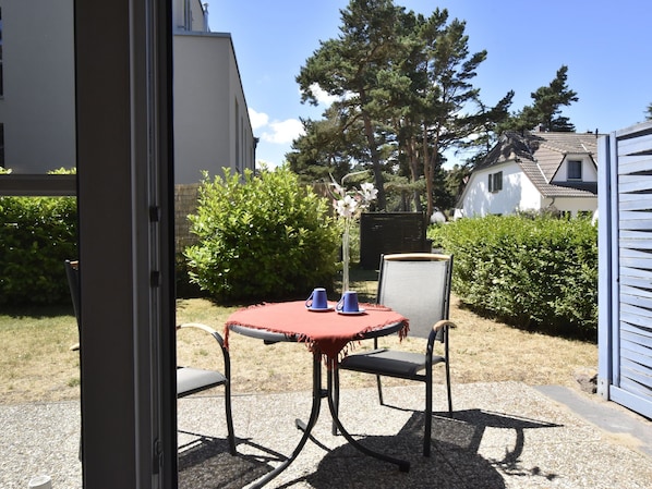 Apartment | Balcony - Cozy Apartment near Beach in Dierhagen Strand (Ostseebad Dierhagen)