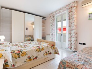 House | 1 bedroom, individually furnished - Vibrant Holiday Home in Lazise with Swimming Pool near Lake (Lazise)