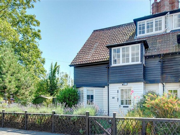 Exterior - Spacious House, Situated in the Heart of Thorpeness, on the Suffolk Coast (Leiston)