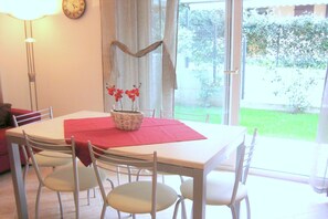 House | Dining
