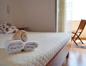 Appartement | 2 chambres, ameublement unique, fer et planche Ă repasser