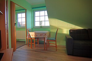 Apartment | Dining - Cozy Apartment in Boltenhagen near Sea Beach (Boltenhagen)