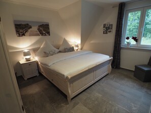 4 bedrooms, individually furnished