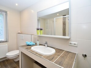 Ferienhaus | Badezimmer