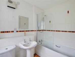 House | Bathroom | Combined shower/tub, towels - With Stunning Views From the Rear of the Property (Ambleside)