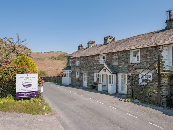 Exterior - Inviting Traditional Cottage in the Heart of Elterwater (Ambleside)