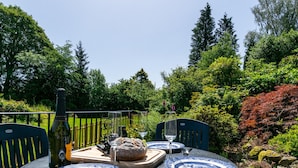 Balcony - Inviting Traditional Cottage in the Heart of Elterwater (Ambleside)