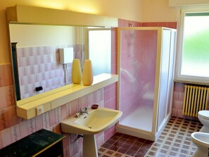 Bathroom - Near the Harbour and Sandbeach of Pacengo di Lazise (Lazise)