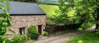 A Lovely old Stone Barn Between Talgarth and Crickhowell