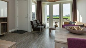 Óflokkuð mynd, 2 af 32, hnappur