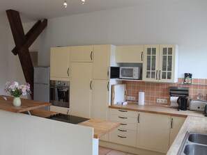 Apartment | Eigene Küche | Hochstuhl