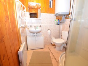 House | Bathroom | Shower - Detached House With a Covered Terrace Near the Slopes (Polevsko)