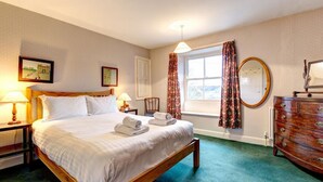 House | 3 bedrooms, bed sheets - Beautiful Stone Built Property Offering Plenty of Character and Large Private Garden (Ambleside)