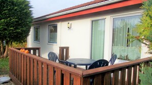 Balcony - Modern Holiday Home in Marlow With Terrace (Marlow)