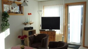 Living room - Modern Holiday Home in Marlow With Terrace (Marlow)
