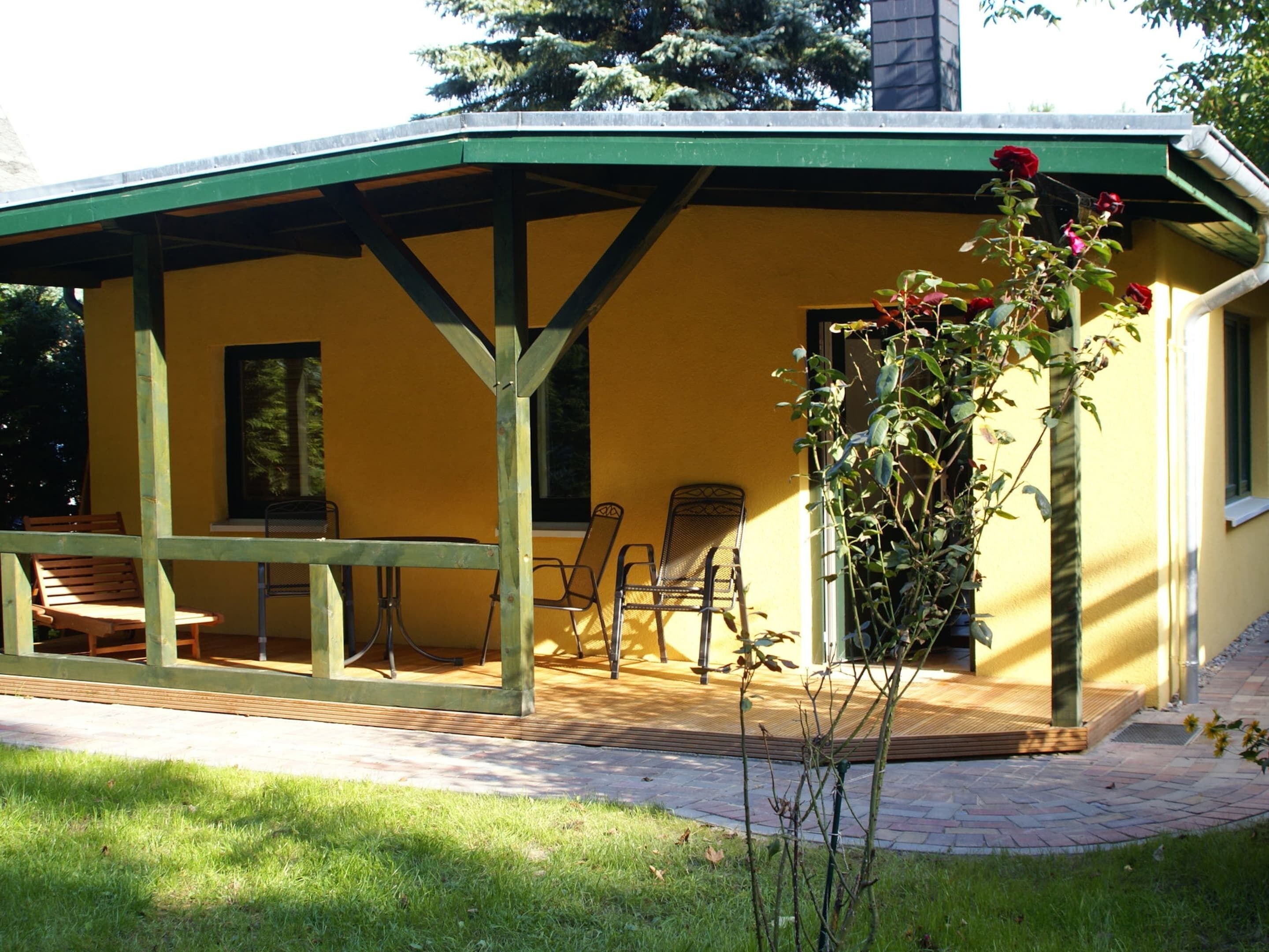 Bungalow | Exterior