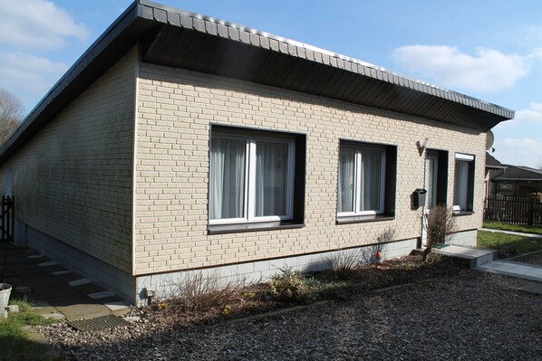 Bungalow | Exterior
