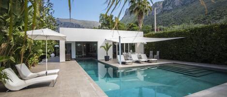 Maison | Piscine | Piscine intérieure, piscine extérieure