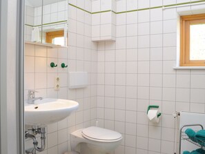 Bathroom | Shower