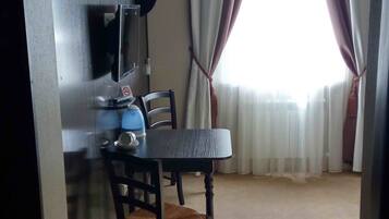 普通套房 | 1 間臥室、書桌、免費無線上網