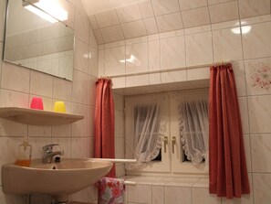 Apartment | Badezimmer