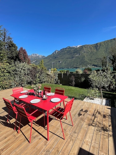Casa Recto on Lake Annecy with view