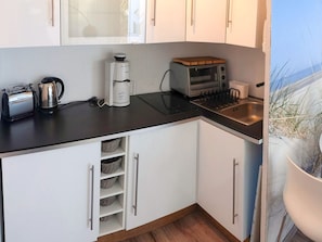 Private kitchen - Cosy Bungalow in Middelhagen by the Sea (Mönchgut-Granitz)