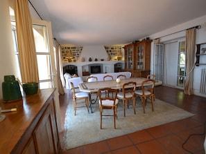 Dining - Modern Villa in Sanremo With Terrace (Sanremo)