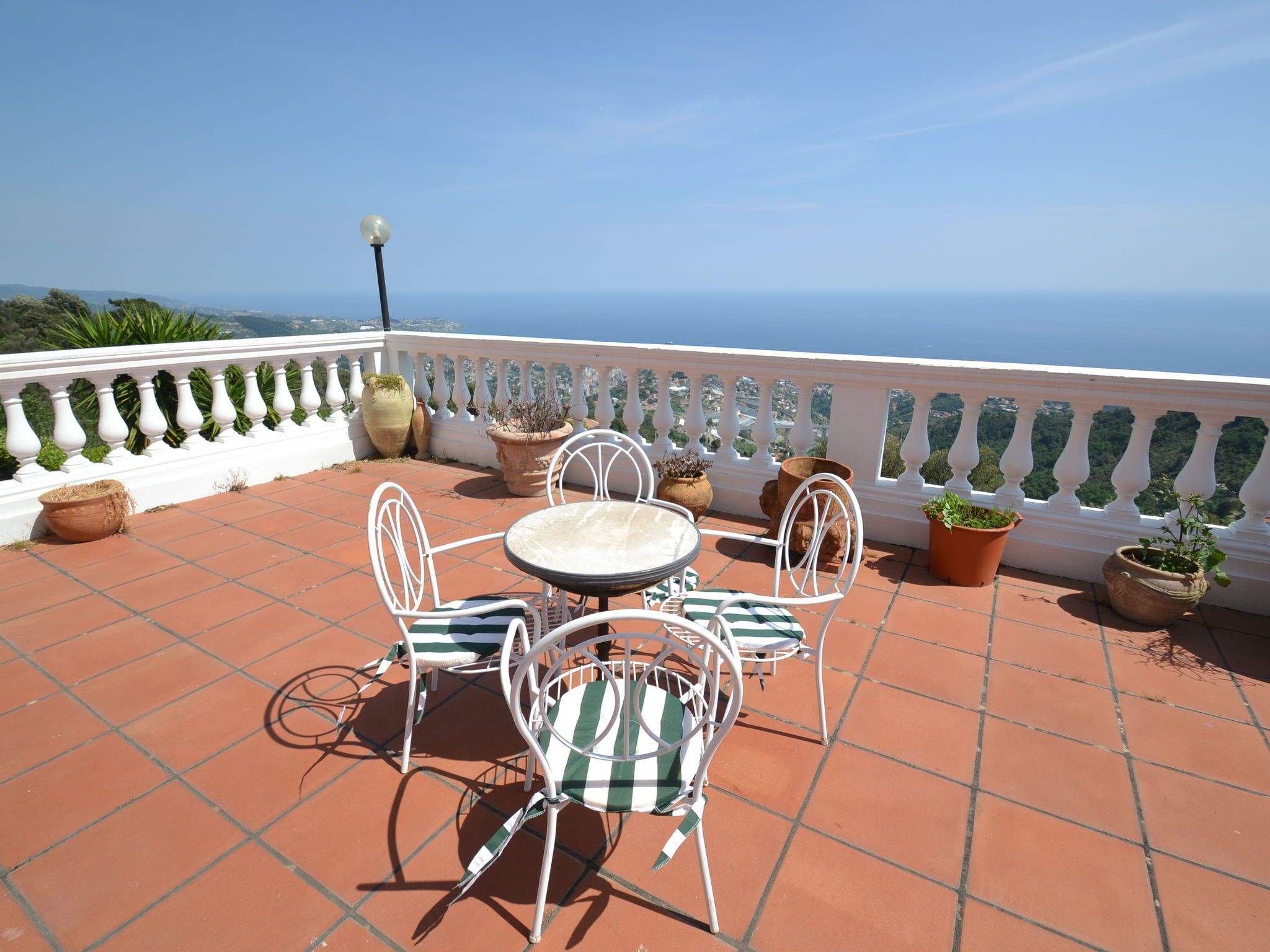 Villa | Balcony