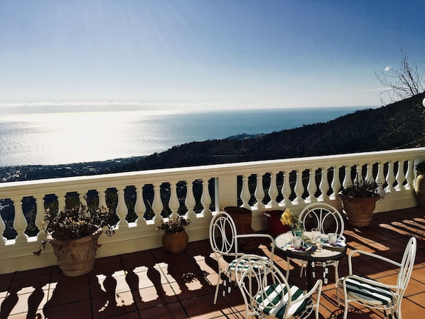 Exterior - Modern Villa in Sanremo With Terrace (Sanremo)