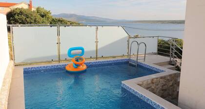 Modern Apartment With Private Pool in Maslenica