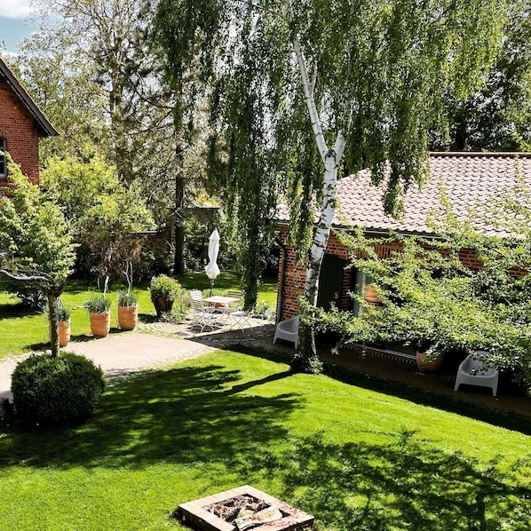 Apartment | Garden