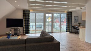 Apartment | Living room - Wohnung mit Balkon-nur 500 Meter zum Strand (Zingst)