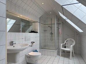 Apartment | Bathroom - Wohnung mit Balkon-nur 500 Meter zum Strand (Zingst)