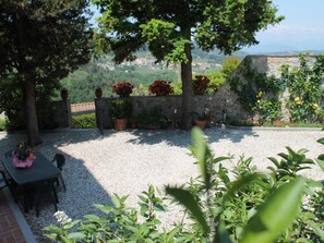 Exterior - Modern Villa With Private Pool and Fenced Garden Near Lucca (Capannori)