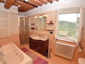 House | Bathroom - Modern Villa With Private Pool and Fenced Garden Near Lucca (Capannori)
