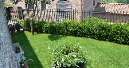 Modern Villa With Private Pool and Fenced Garden Near Lucca