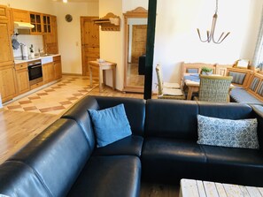 Apartment | Living room - Spacious Retreat in Dargun (Dargun)