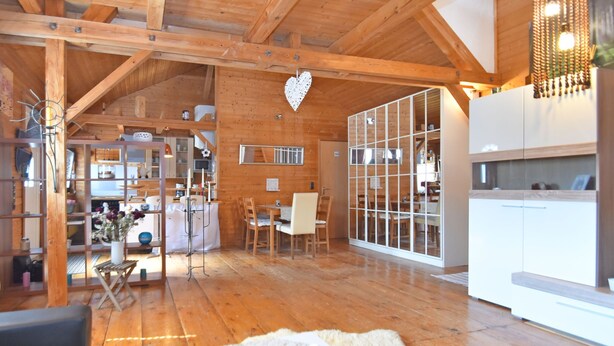 Living room - Beautiful Gallery Apartment in Passau With Separate Entrance and a Large Terrace (Passau)