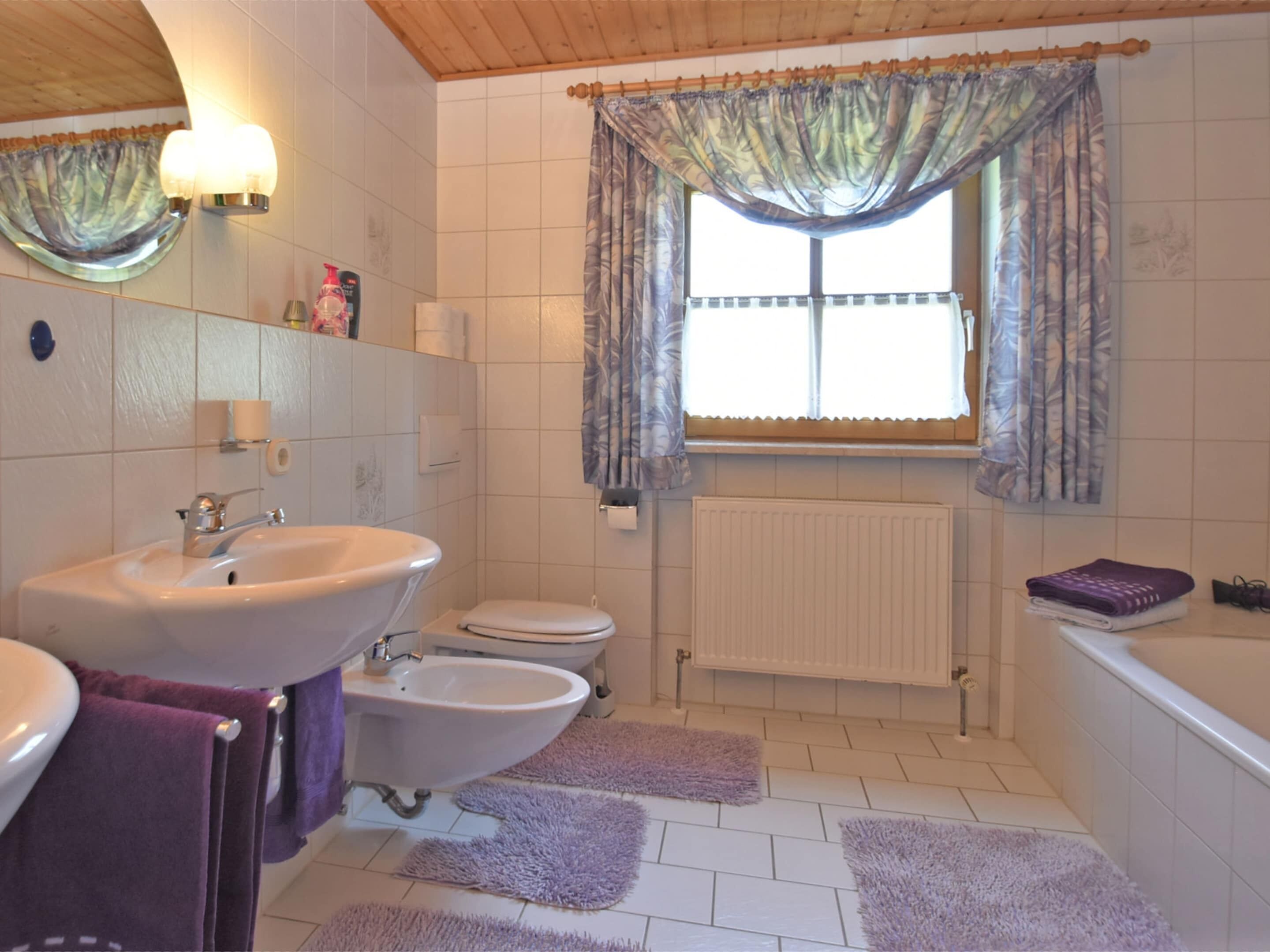 Apartment | Bathroom