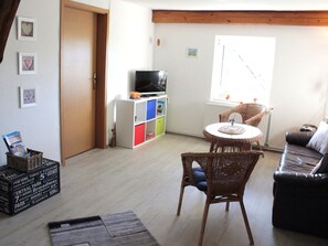 Apartment | Living room - Apartment in Krempin With Terrace,garden,bbq,bicycle Storage (Carinerland)