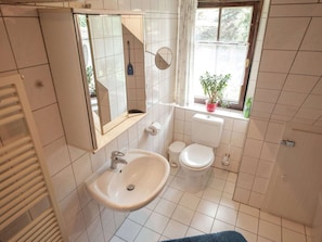 Apartment | Bathroom